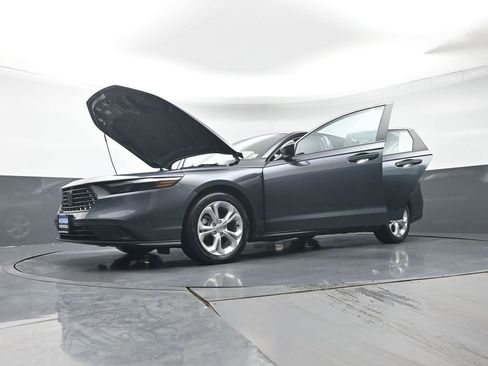 Used 2024 Honda Accord LX image 39