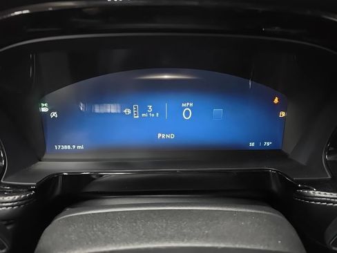 Used 2024 Lincoln Corsair AWD image 26