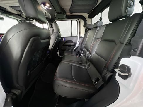 Used 2023 Jeep Gladiator Rubicon w/ LED Lighting Group image 23