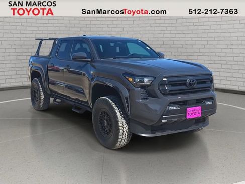 Used 2025 Toyota Tacoma SR5 image 3