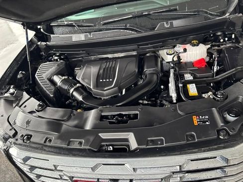 Used 2024 GMC Acadia Denali image 25