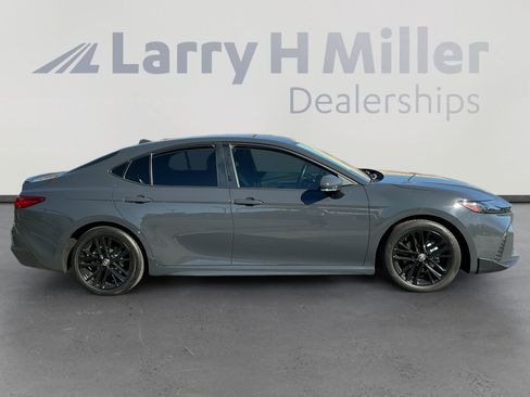 Certified 2025 Toyota Camry SE image 6