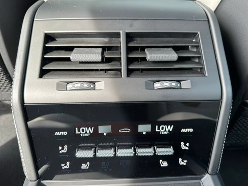 Used 2026 Porsche Panamera 4 AWD/4WD image 38