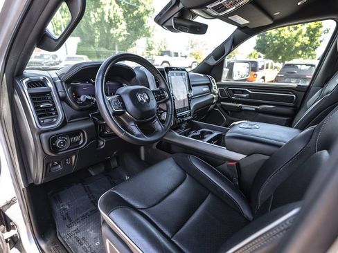 Used 2024 RAM 1500 Laramie AWD/4WD image 19