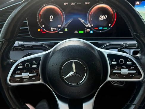 Used 2021 Mercedes-Benz GLS 450 4MATIC image 10