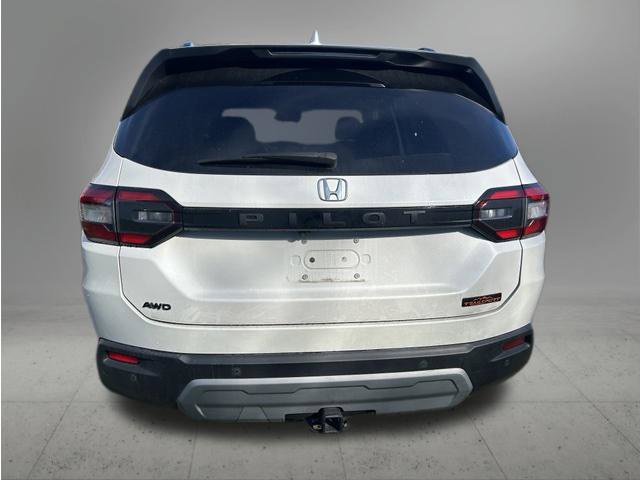 Certified 2024 Honda Pilot TrailSport image 6