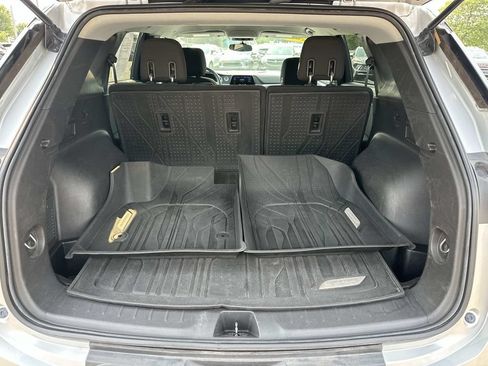Used 2020 Chevrolet Blazer LT w/ LPO, Floor Liner Package FWD image 9
