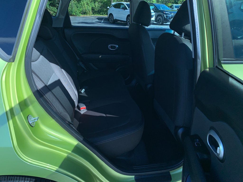 Used 2018 Kia Soul FWD image 29