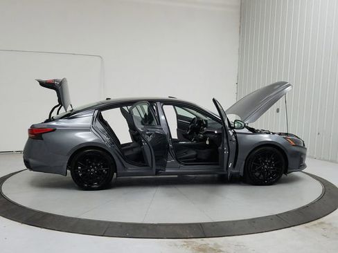 New 2026 Nissan Altima 2.5 SR w/ SR Midnight Edition Package FWD image 16