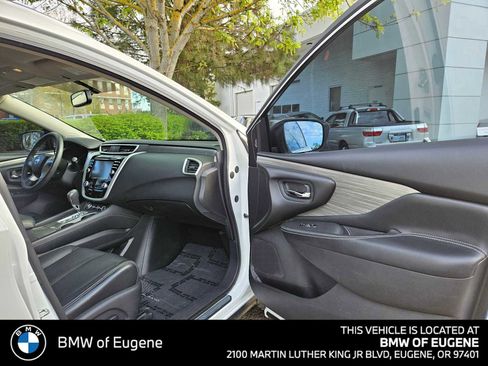 Used 2016 Nissan Murano Platinum image 10