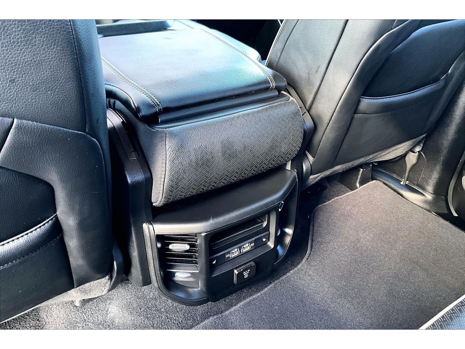 Used 2025 RAM 1500 Laramie AWD/4WD image 25