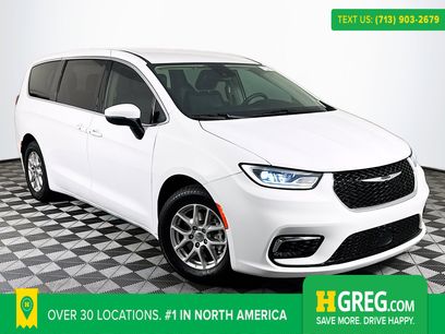 Used 2023 Chrysler Pacifica Touring-L