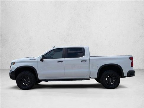 Used 2023 Chevrolet Silverado 1500 ZR2 w/ Technology Package AWD/4WD image 9