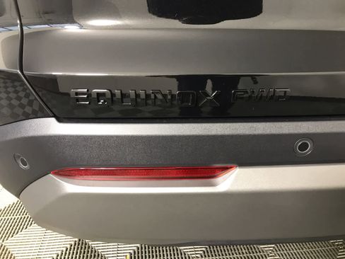 New 2026 Chevrolet Equinox LT w/ Midnight Edition image 15