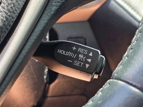 Used 2016 Toyota RAV4 XLE w/ Convenience Package FWD image 46