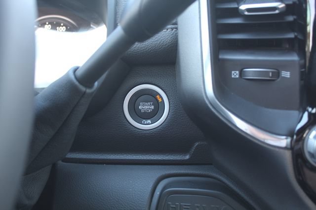 Used 2025 RAM 2500 Laramie AWD/4WD image 31
