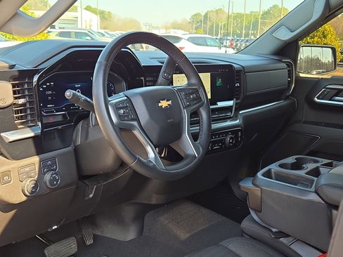 Used 2023 Chevrolet Silverado 1500 LT image 17