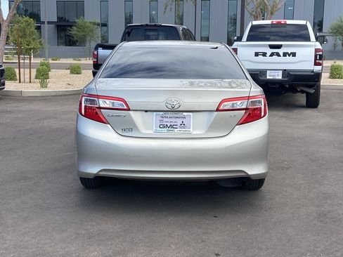 Used 2014 Toyota Camry LE FWD image 5