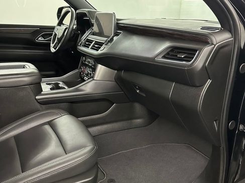 Used 2024 Chevrolet Suburban LT image 38