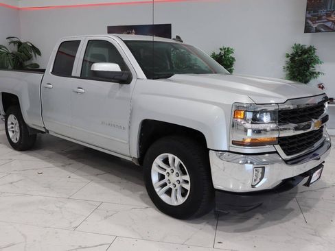 Used 2017 Chevrolet Silverado 1500 LT w/ All Star Edition AWD/4WD image 2