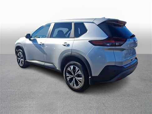 Used 2022 Nissan Rogue SV image 6