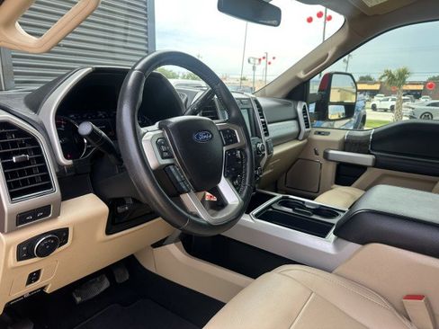 Used 2019 Ford F250 Lariat w/ Lariat Value Package AWD/4WD image 16