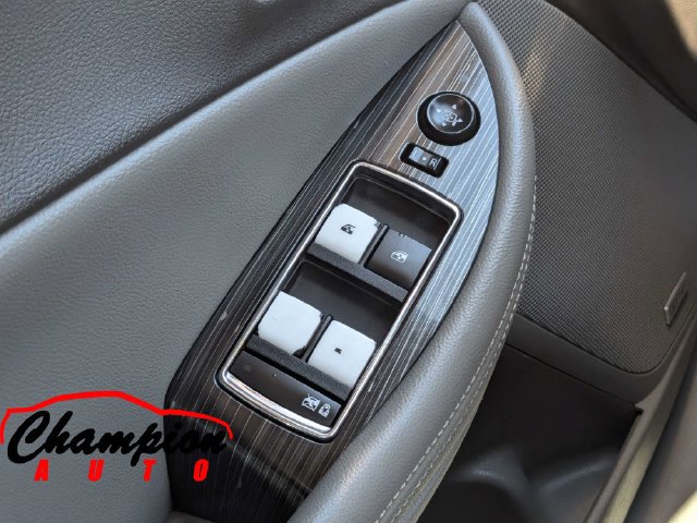 Used 2018 Chevrolet Impala Premier FWD image 25