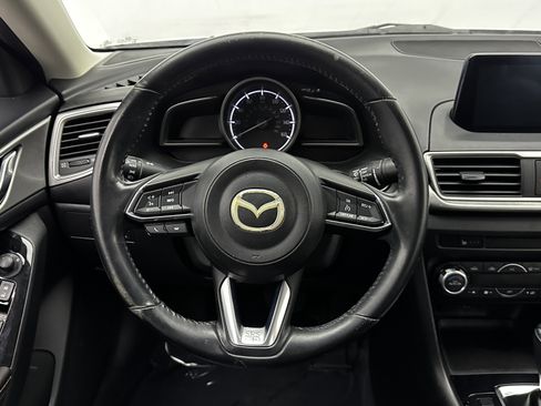 Used 2018 MAZDA MAZDA3 Touring image 22