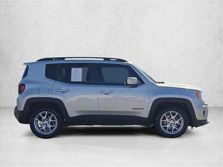 Used 2020 Jeep Renegade Latitude FWD video 4