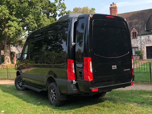Used 2020 Mercedes-Benz Sprinter 2500 image 2