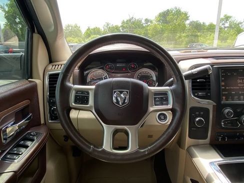 Used 2015 RAM 2500 Laramie w/ Convenience Group AWD/4WD image 25