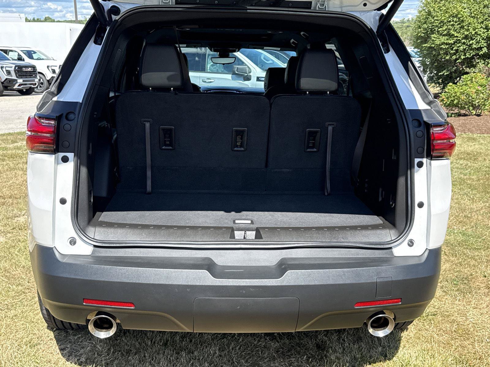 Used 2023 Chevrolet Traverse RS AWD/4WD image 20