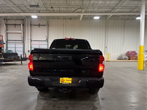 Used 2020 Toyota Tundra SR5 w/ SR5 Convenience Package AWD/4WD image 5
