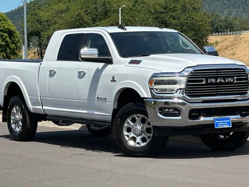 Used 2019 RAM 2500 Laramie AWD/4WD image 1
