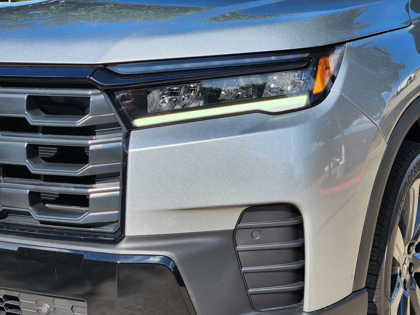 New 2026 Honda Pilot Sport image 5