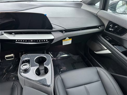 New 2026 Cadillac Optiq Luxury 1 image 18