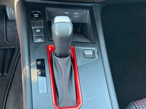 Used 2025 Nissan Kicks SR FWD image 21