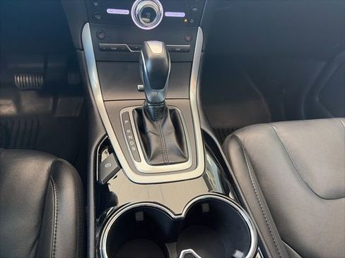 Used 2018 Ford Edge Titanium image 23