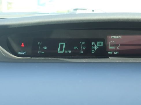 Used 2013 Toyota Prius Three w/ Solar Roof Pkg FWD image 33