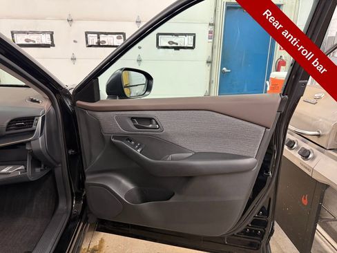 Used 2023 Nissan Rogue S AWD/4WD image 39