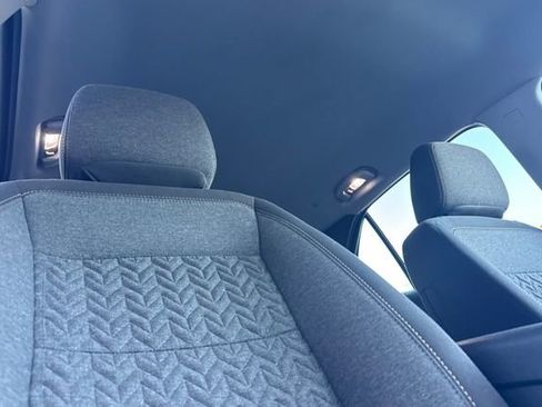 Used 2024 Chevrolet Equinox LT image 20