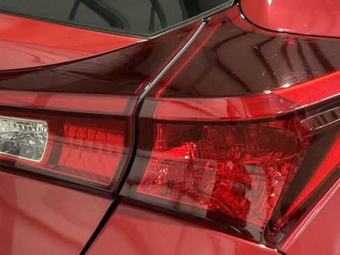 Used 2018 Toyota Corolla iM image 9