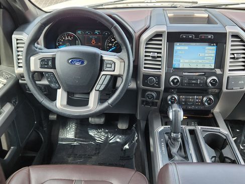 Used 2016 Ford F150 Platinum w/ Equipment Group 701A Luxury AWD/4WD image 18