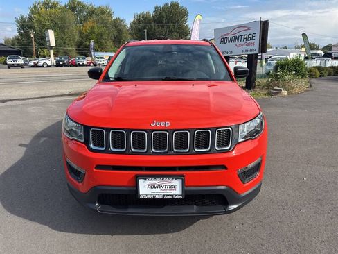 Used 2018 Jeep Compass Sport AWD/4WD image 2