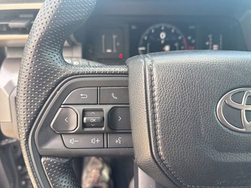 Used 2024 Toyota Tacoma TRD Sport RWD image 13
