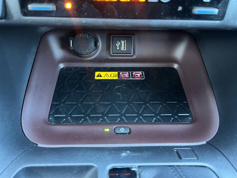 Used 2024 Toyota RAV4 Limited image 40