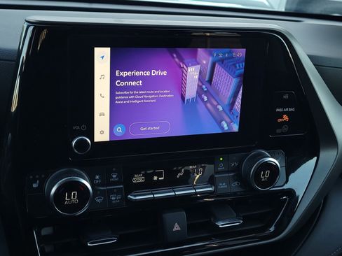 Certified 2023 Toyota Highlander XLE image 15