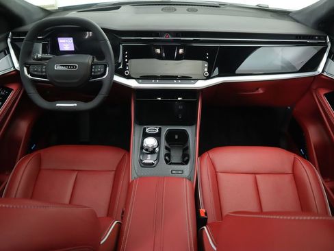 Used 2025 Jeep Wagoneer S Launch Edition image 13