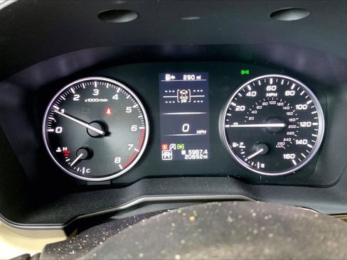 Used 2025 Subaru Outback Limited AWD/4WD image 18