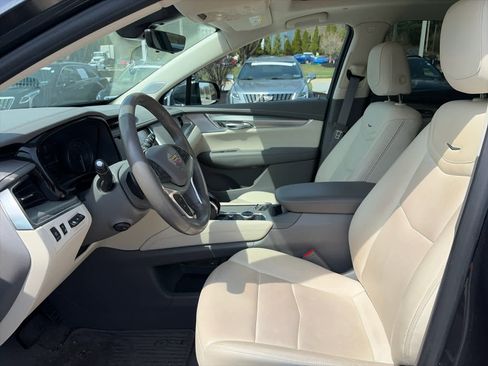 Certified 2023 Cadillac XT5 Premium Luxury w/ Technology Package image 11